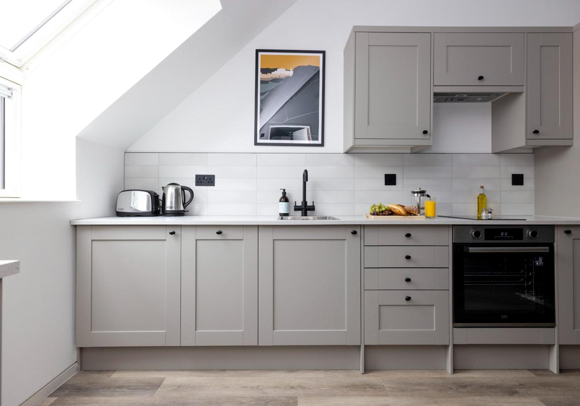 Charming Studios Near Holyrood Park & Calton Hill Единбург Стая снимка