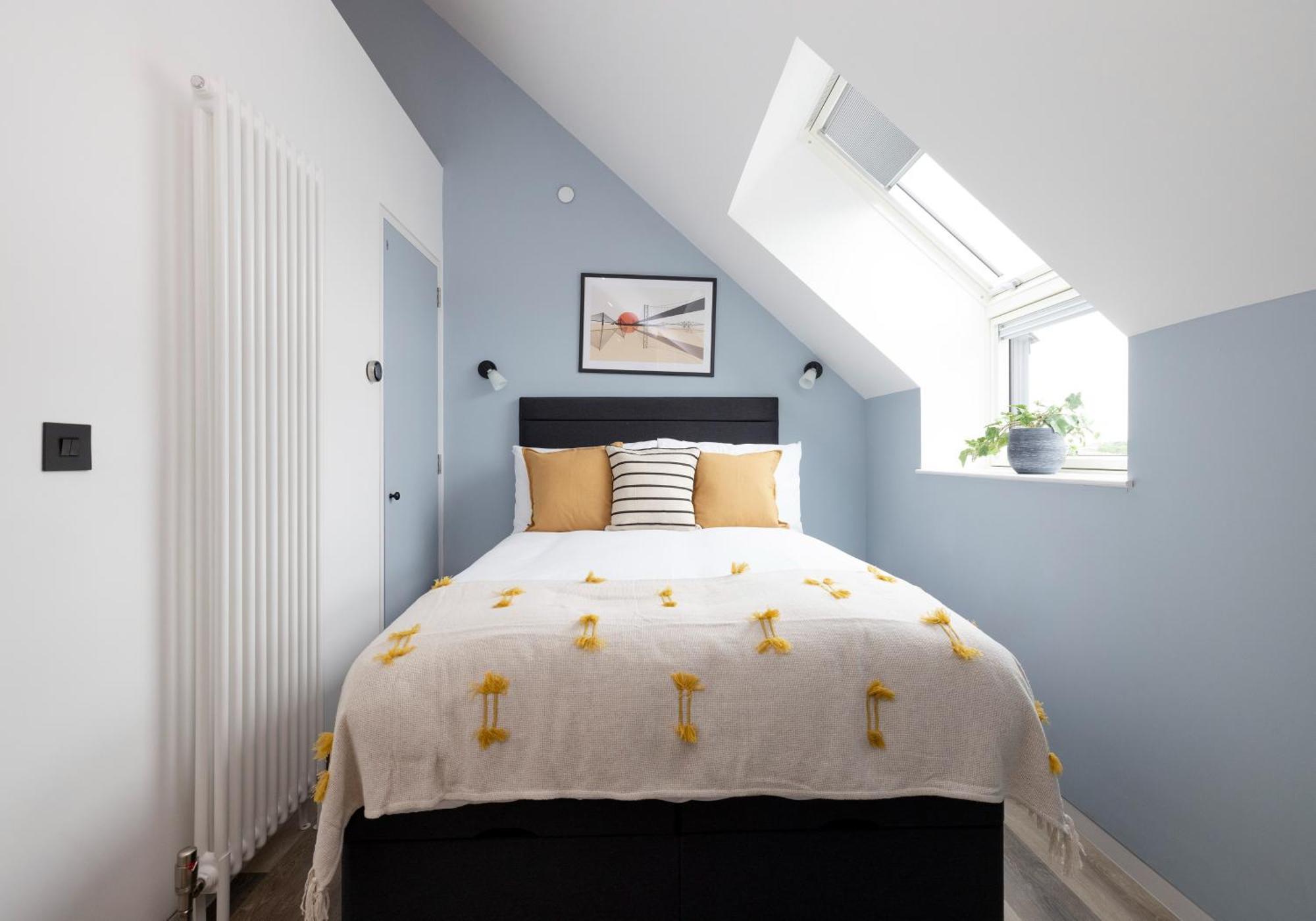 Charming Studios Near Holyrood Park & Calton Hill Единбург Стая снимка