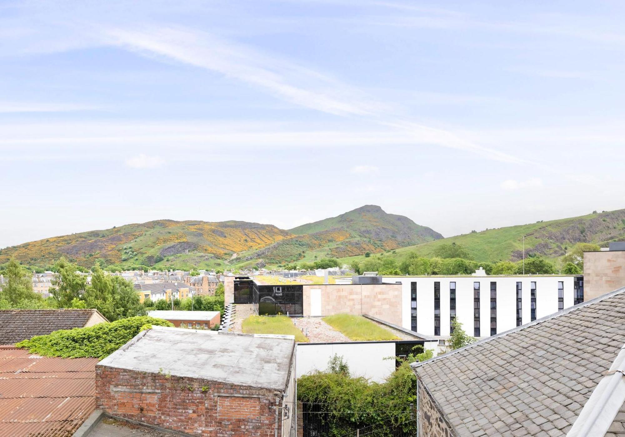 Charming Studios Near Holyrood Park & Calton Hill Единбург Стая снимка