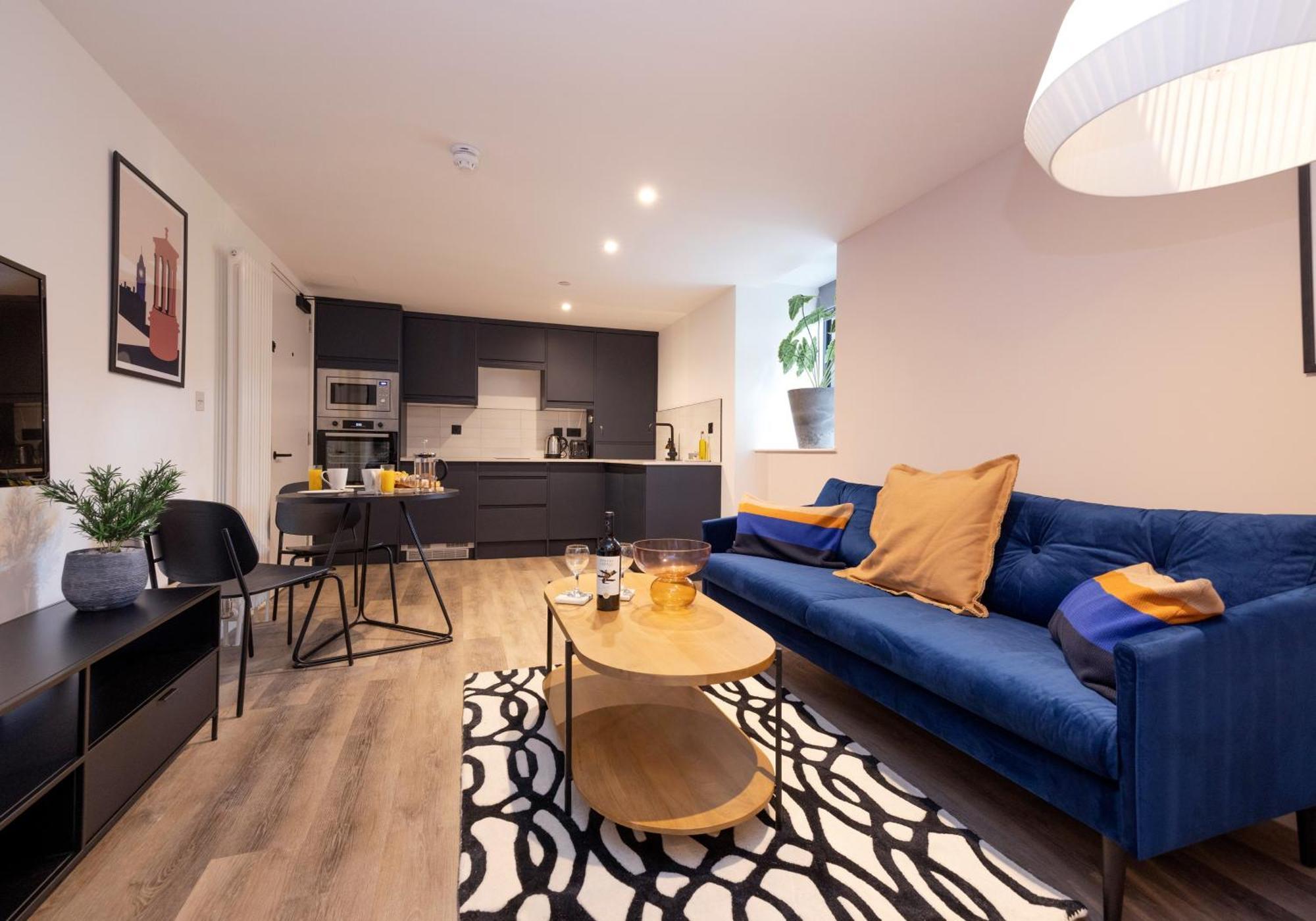 Charming Studios Near Holyrood Park & Calton Hill Единбург Стая снимка