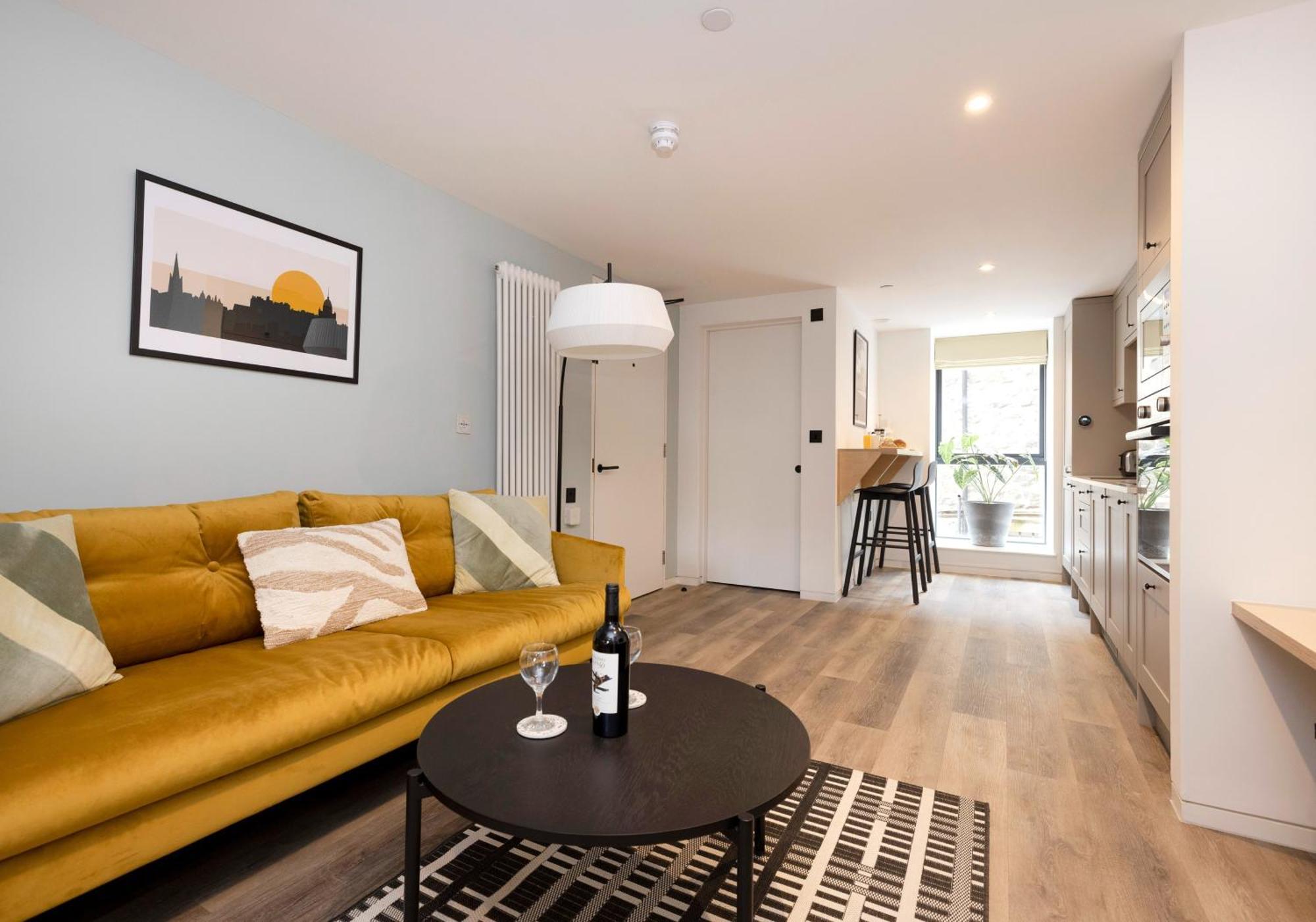 Charming Studios Near Holyrood Park & Calton Hill Единбург Стая снимка